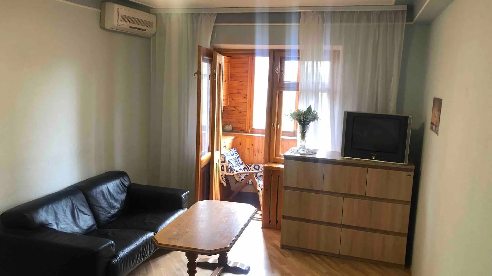 Квартира Біля Мвц location